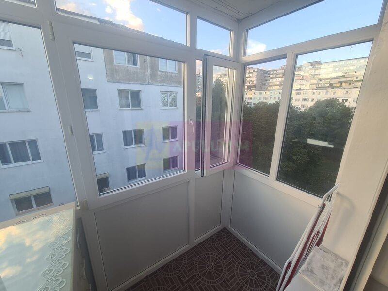 Apartament cu 2 camere de vanzare in Campina - Zona Cuza