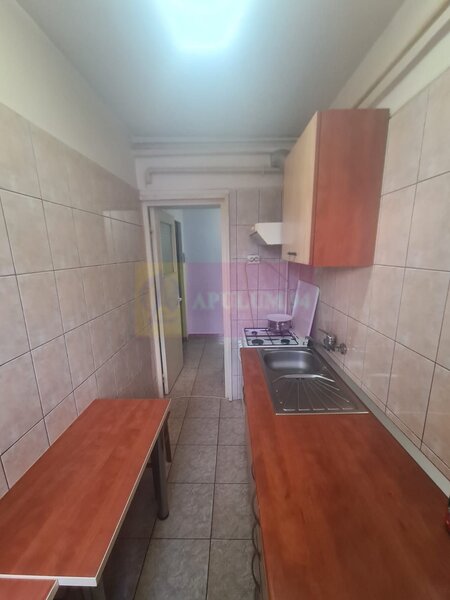 Apartament cu 2 camere de vanzare in Campina - Zona Cuza
